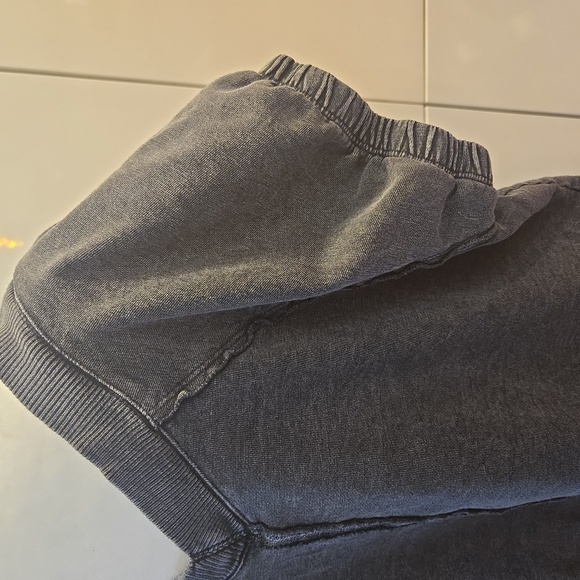 Pilcro x Anthropologie V Neck Cropped Short Sleeve Sweatshirt Top Gray Size XL - Picture 5 of 9